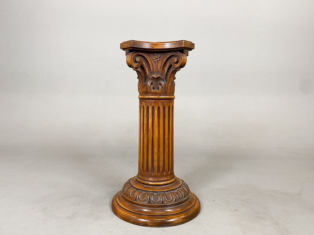 Foto Carved Wooden Column h68x40