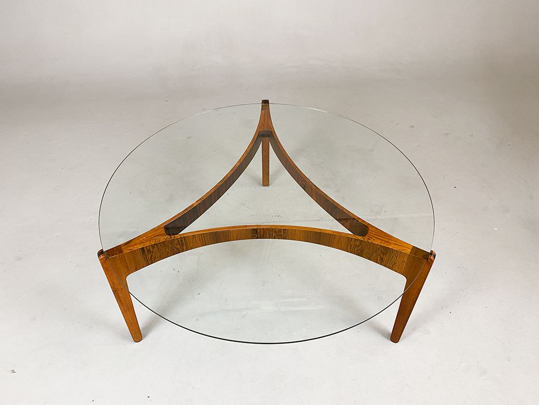 Foto Danish Teak Table with round glass plate h45x102
