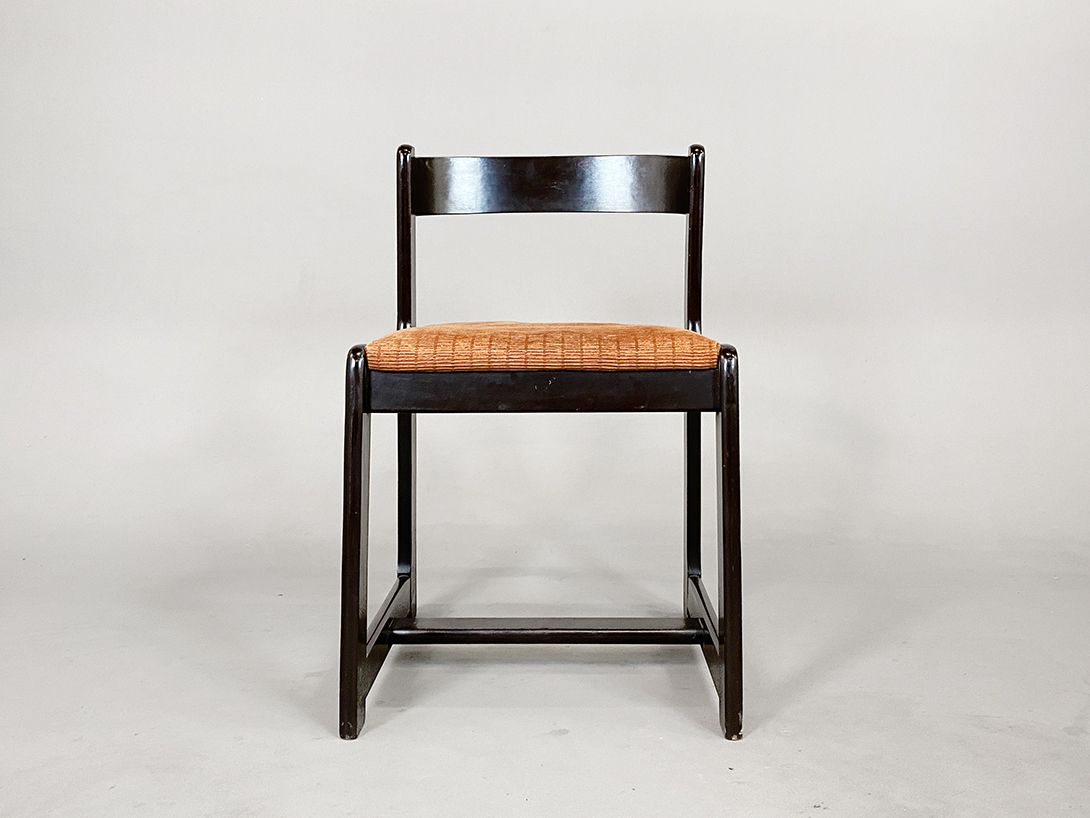 Foto Dark Brown Upholstered Chair h74x47