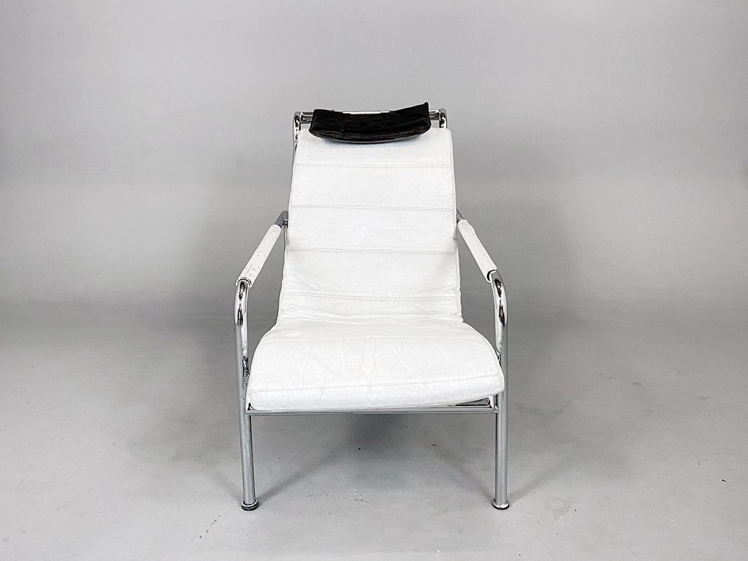 Foto White Leather Lounge Chair h80