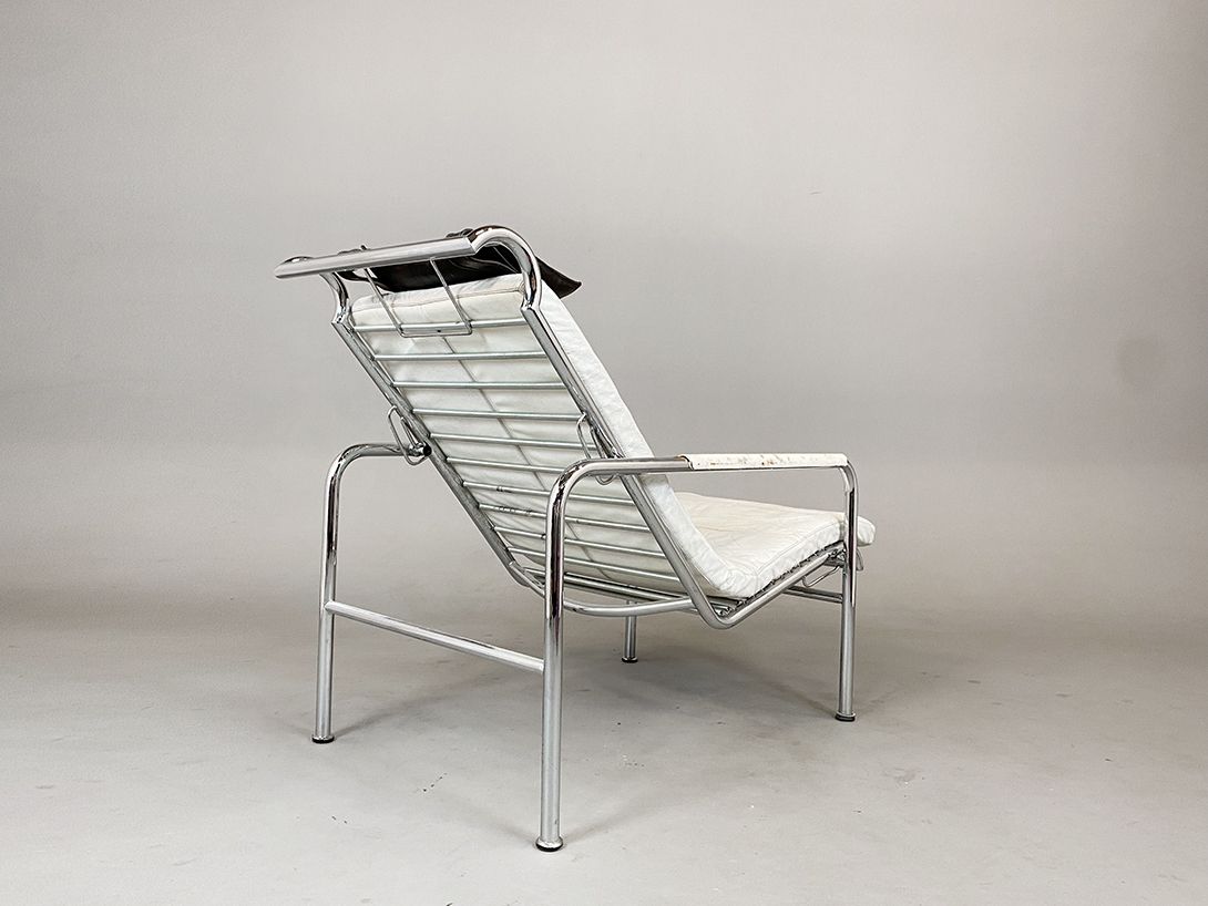 Foto White Leather Lounge Chair h80