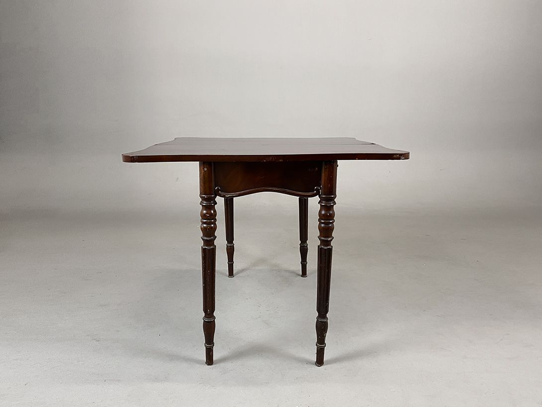 Foto Biedermeier Table with Folding Top Berlin 1860 h71x83x42
