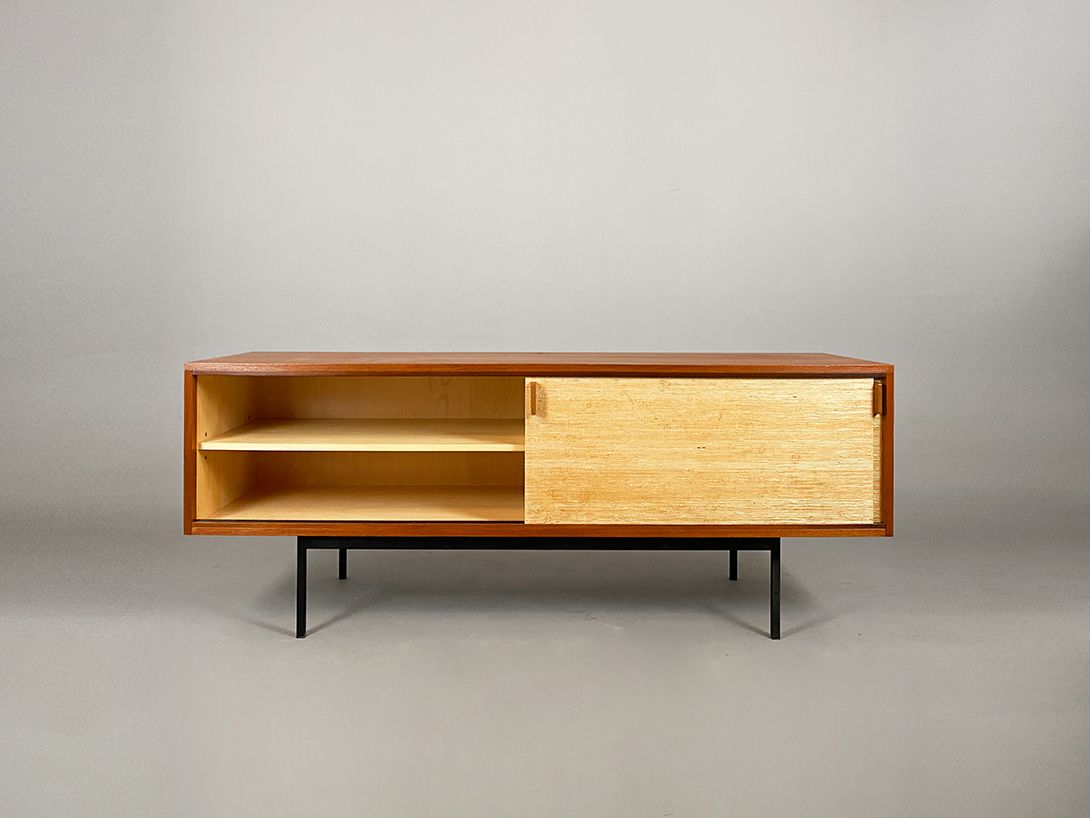 Foto Sideboard with Reed Doors Amsterdam 1967 w175