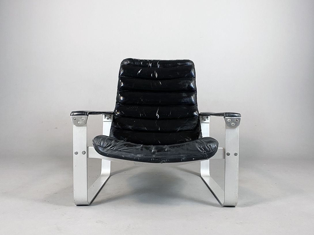 Foto Black Asko Pulka Lounge Chair by Ilmari Lappalainen 1960s