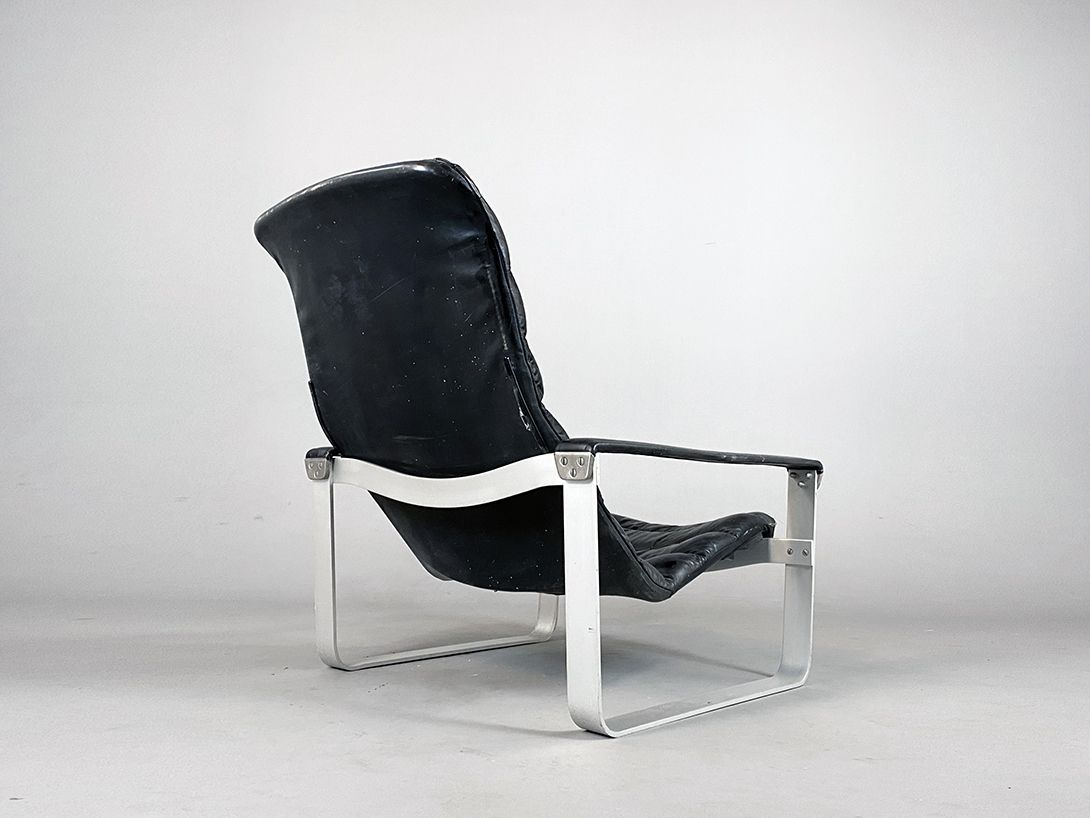 Foto Black Asko Pulka Lounge Chair by Ilmari Lappalainen 1960s