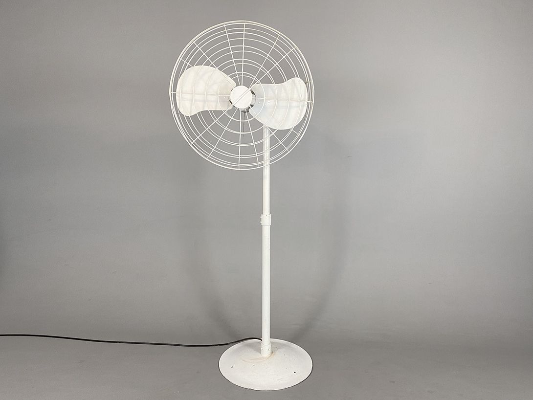 Foto Gigantic White Cooling Fan