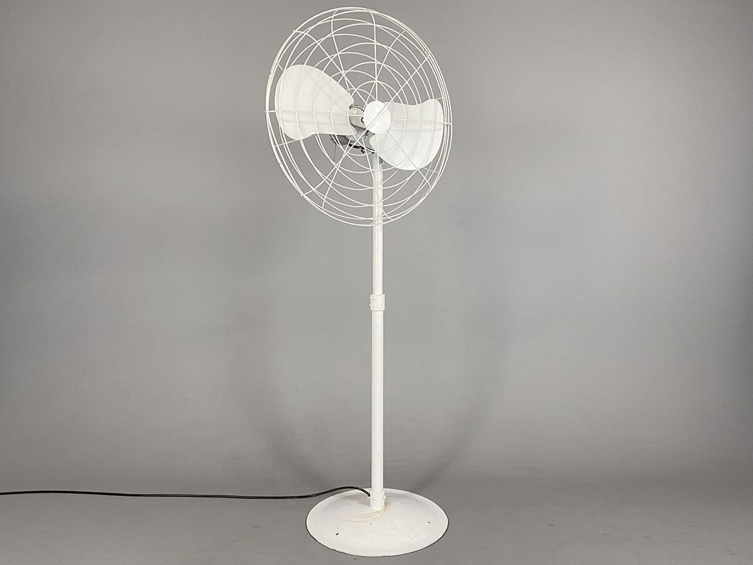 Foto Gigantic White Cooling Fan
