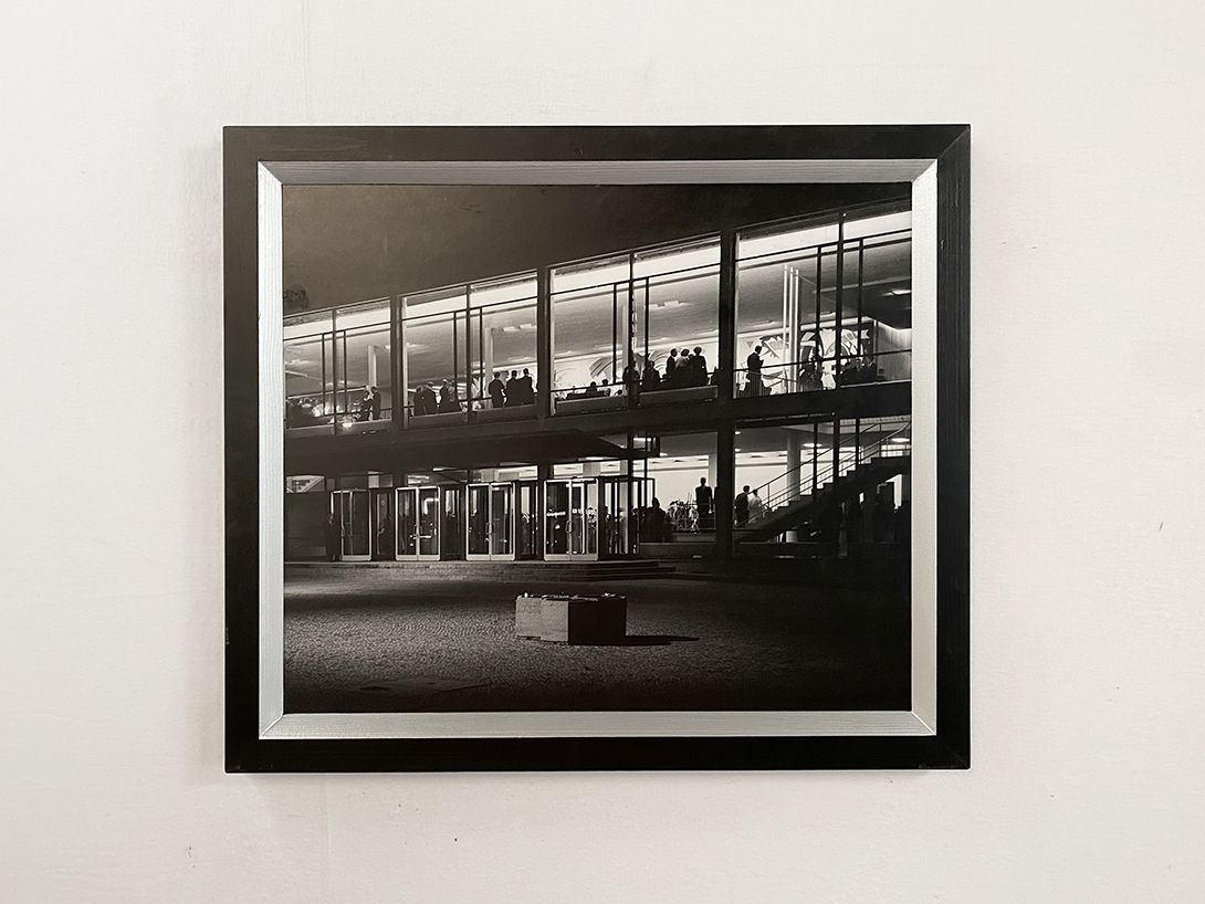 Foto Black and White Photograph of Berlin Congress Center 1964 h57x67 14C15
