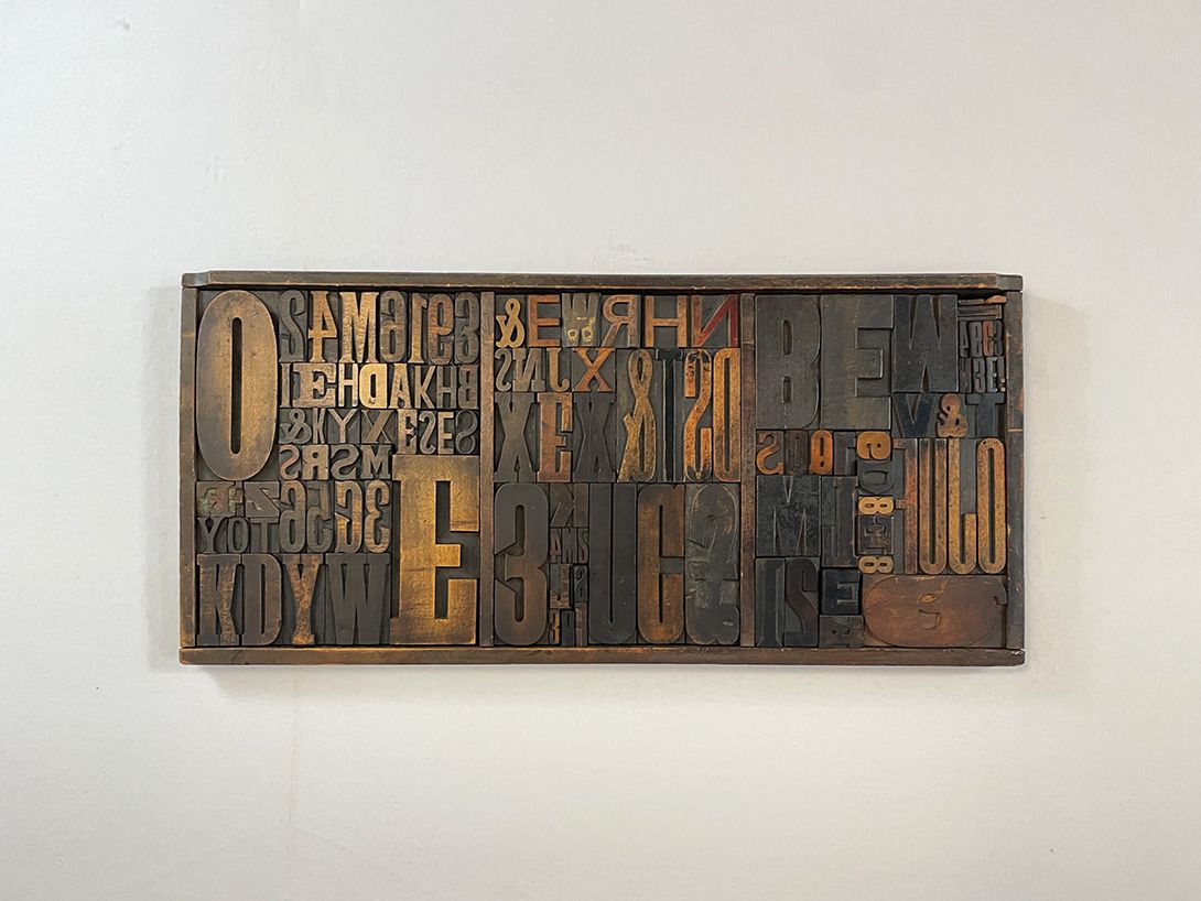 Foto Unique Wooden Puzzle of Cyrillic and Latin Alphabet Building Blocks B w83 Z15