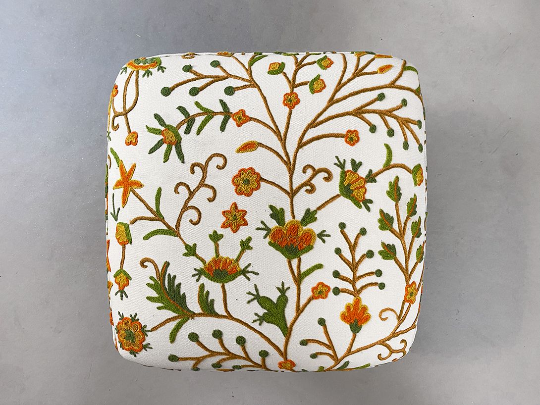 Foto Flowered Ottoman h42x56