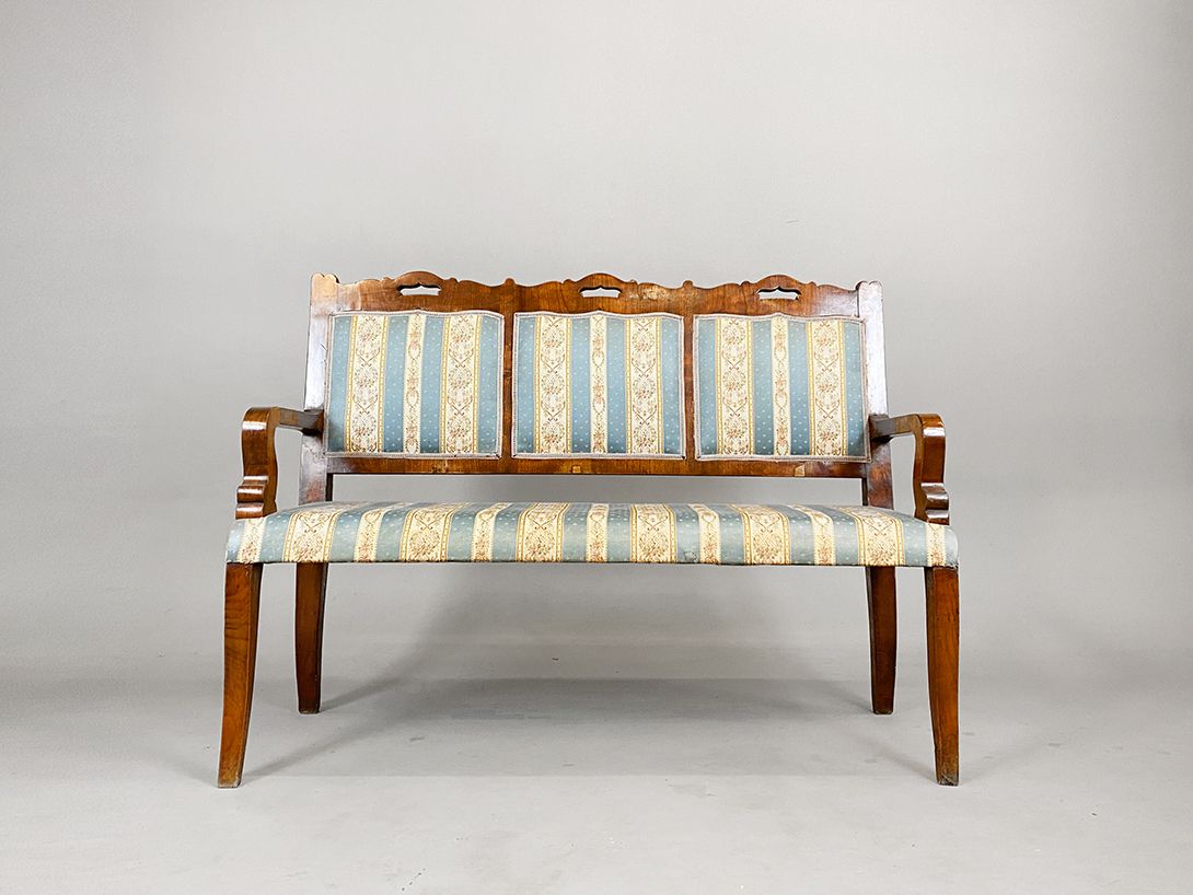Foto Victorian Bench with Upholstery and Armrests h104x138