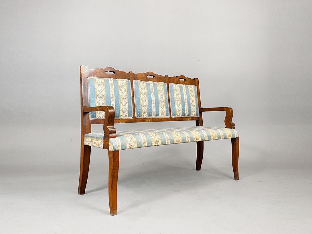 Foto Victorian Bench with Upholstery and Armrests h104x138