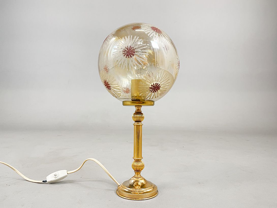 Foto Brass Table lamp with round flowered glass ball h43