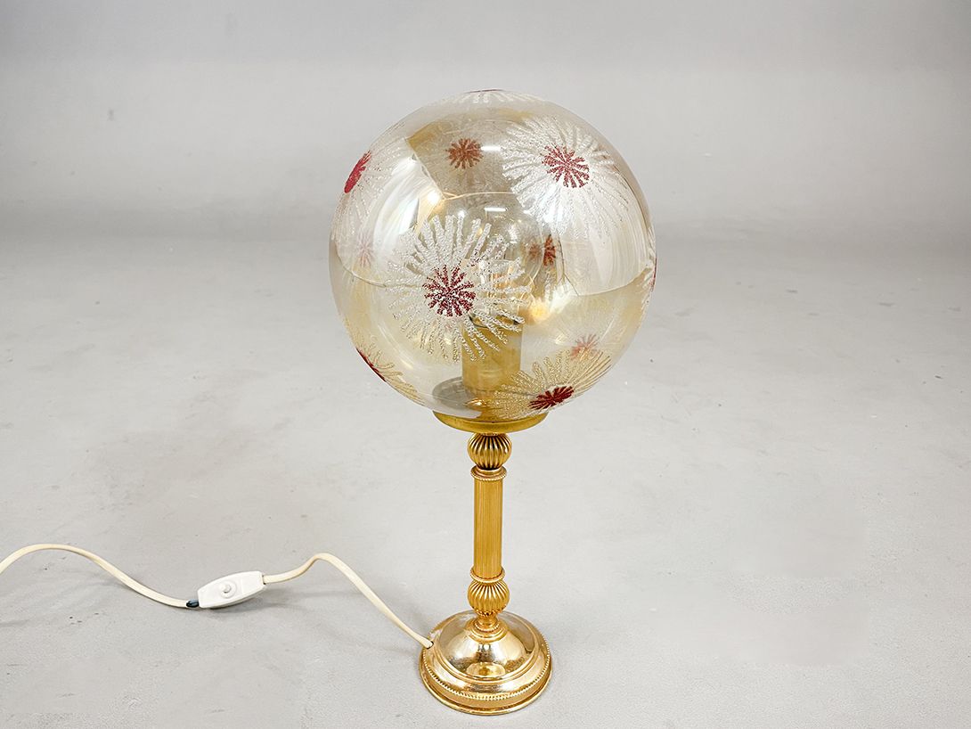 Foto Brass Table lamp with round flowered glass ball h43