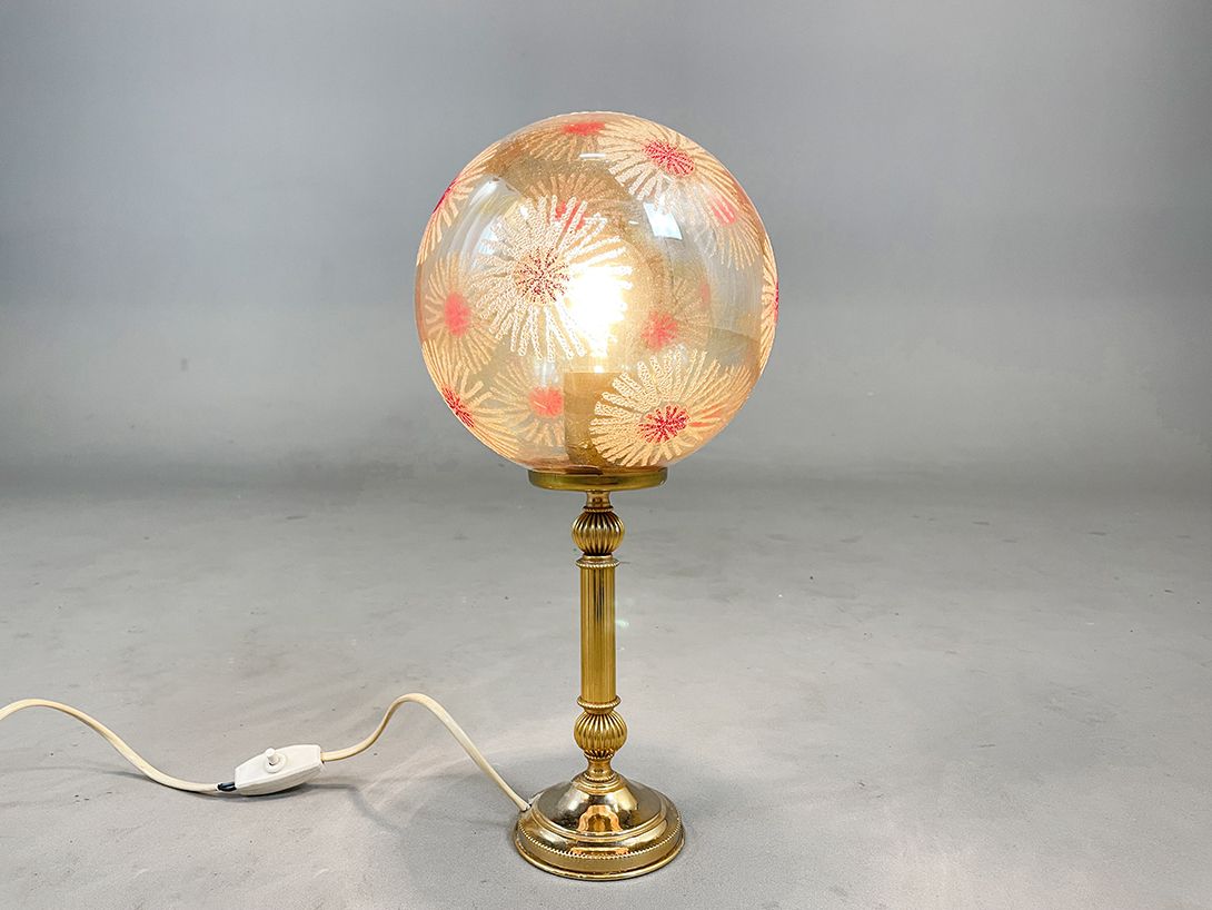 Foto Brass Table lamp with round flowered glass ball h43