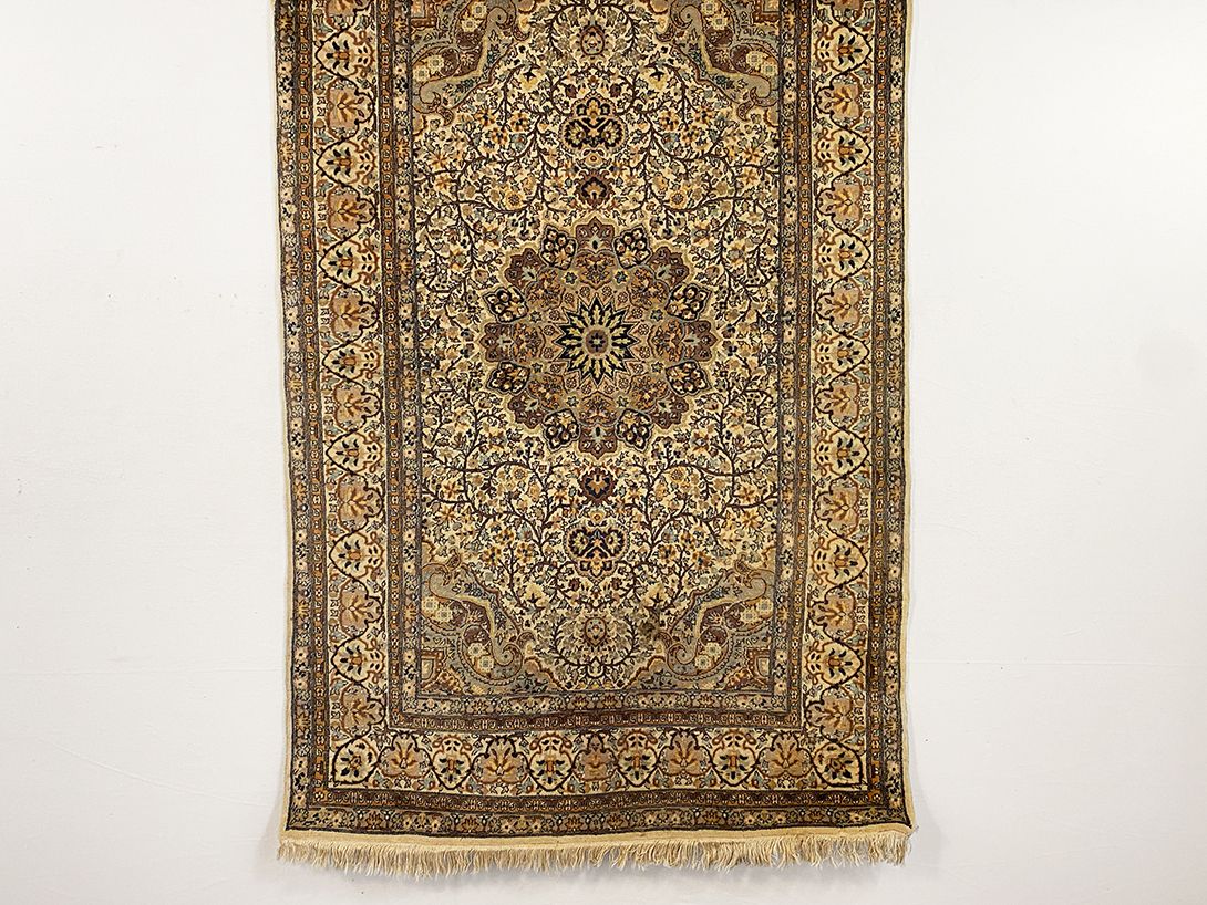 Foto Beige Persian Carpet 223&#215;140 265