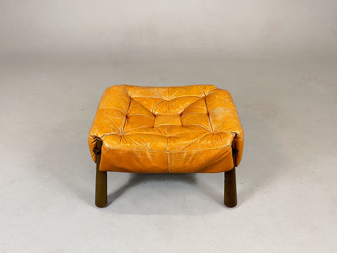 Foto MP81 Brazilian Rosewood Mikado Caramel Leather Ottoman, 1962