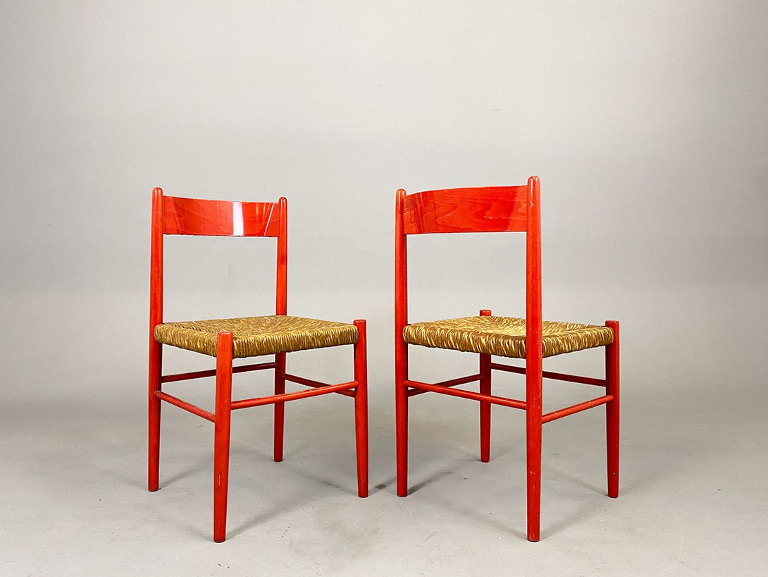 Foto Shiny Red Chair with Wicker Seat