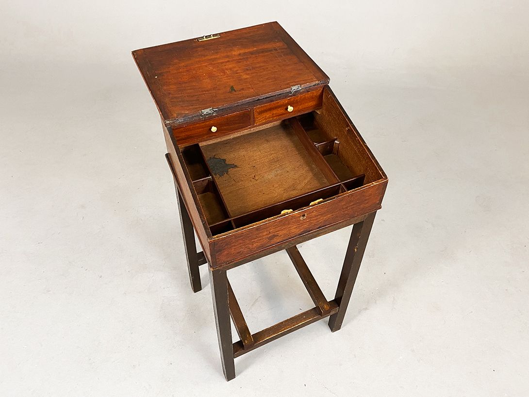 Foto Rustic Wooden Secretary with Drawers h80x41x37