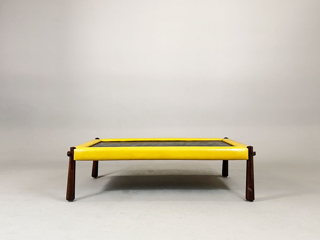 Foto Brazilian Coffee Table by Percival Lafer with Stone Top and Leather Frame 1960 h40x135x74