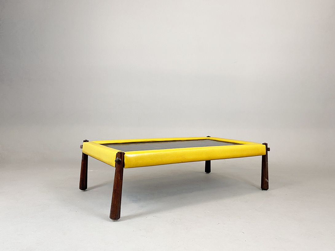 Foto Brazilian Coffee Table by Percival Lafer with Stone Top and Leather Frame 1960 h40x135x74
