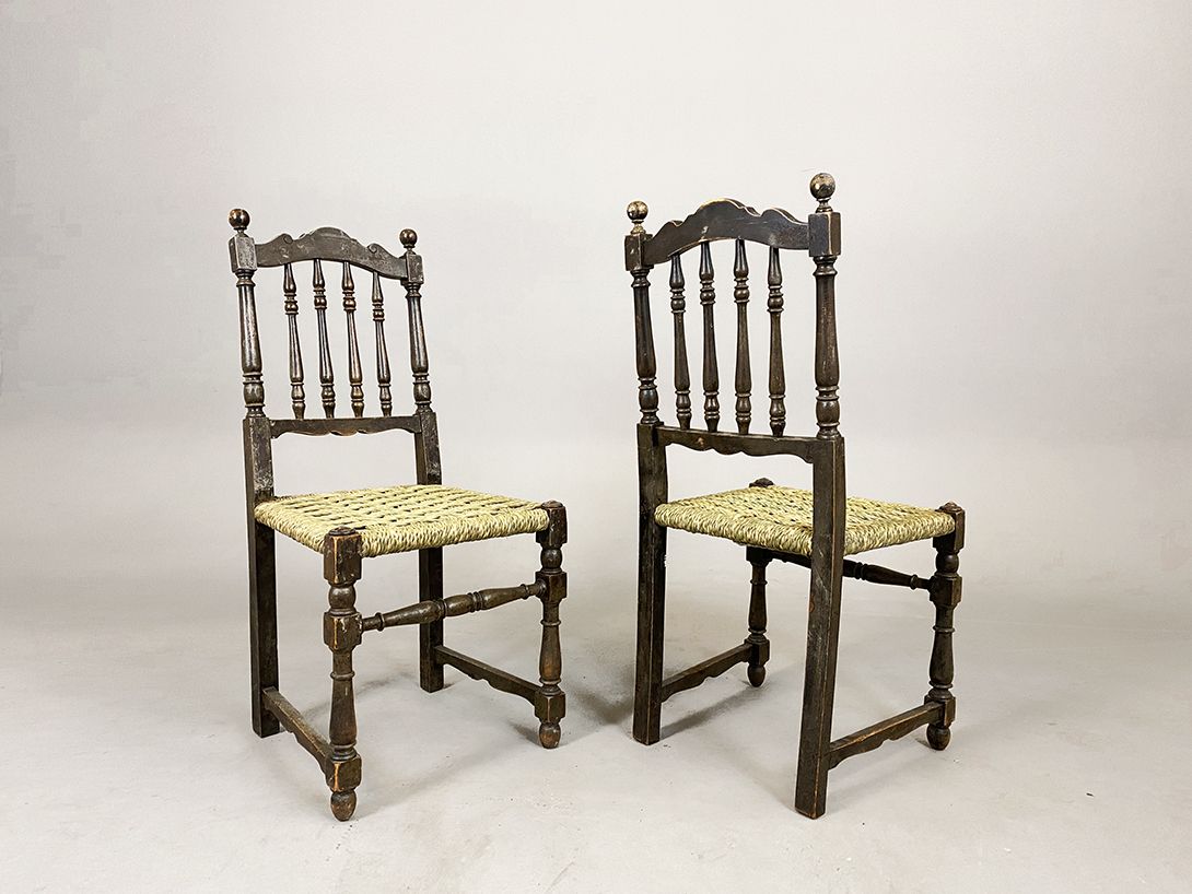 Foto Rustic Wooden Wicker Dining Chair