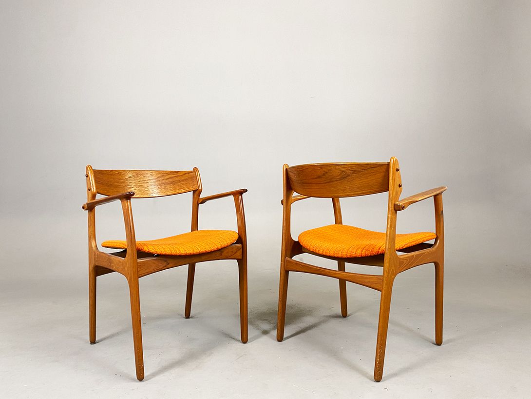 Foto Palisander Modell 49 Armchair by Erik Buch with Orange Upholstery