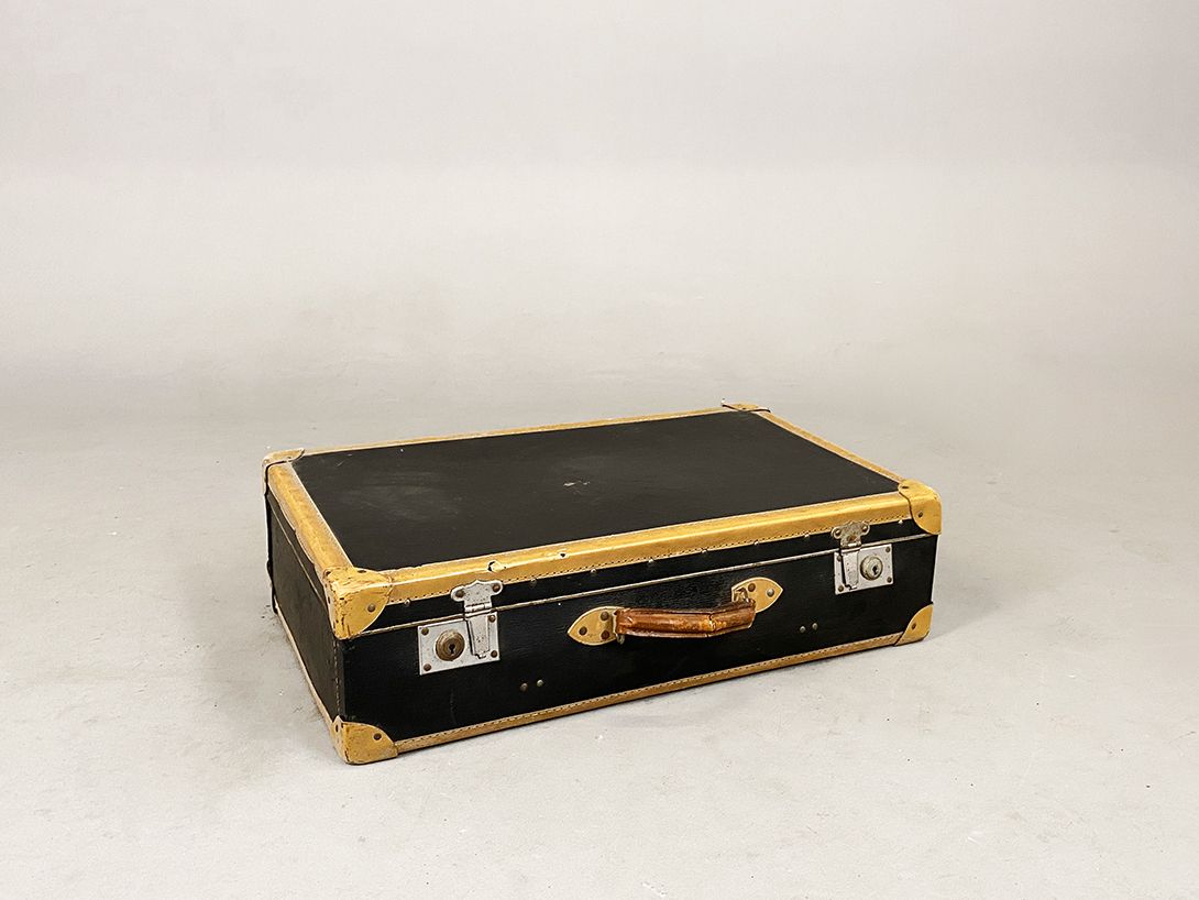 Foto Usual Ancient Leather Suitcase