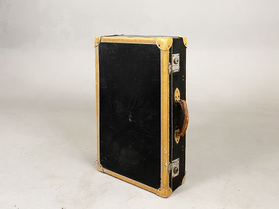 Foto Usual Ancient Leather Suitcase