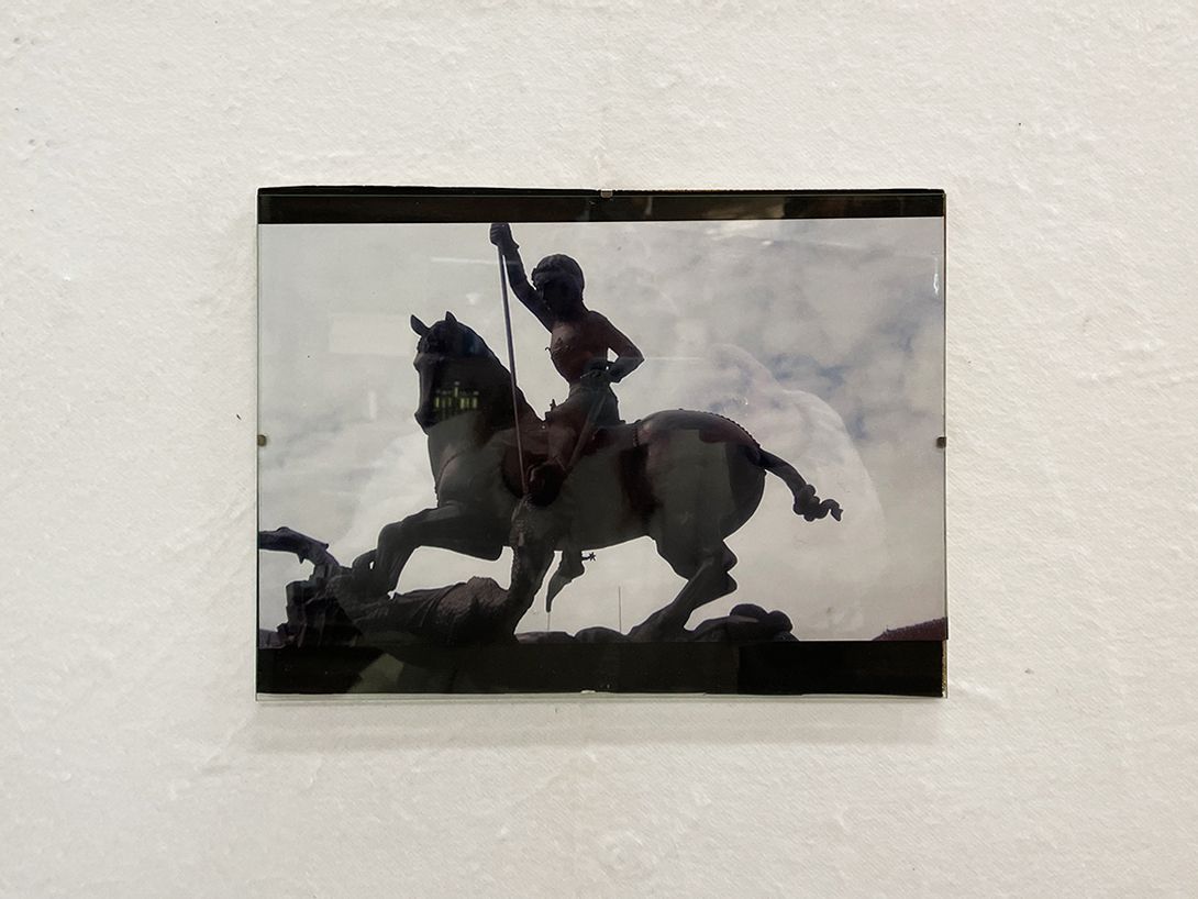 Foto Bronze Warrior on Horse h24