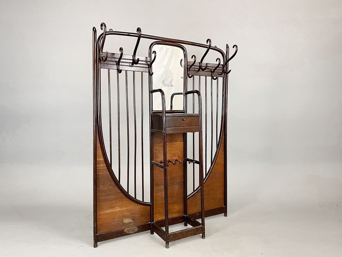 Foto Huge Thonet Wall Wardrobe h193