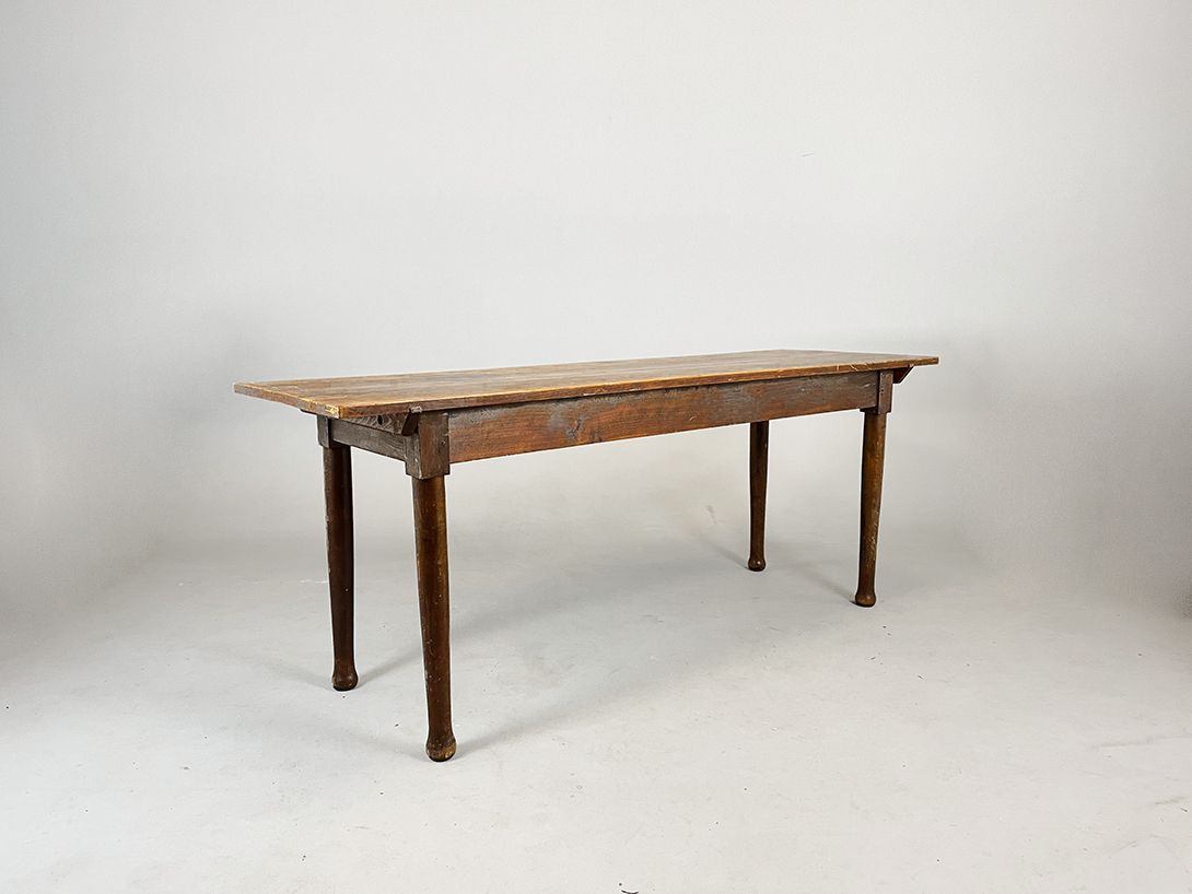 Foto Long Wooden Rustic Tavern Dining Table, Cologne 1850 h80x200x64