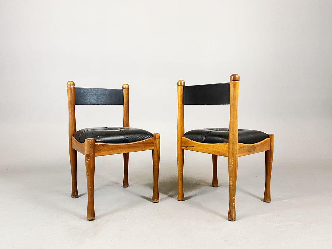 Foto Danish Teak Wooden Chair with Leather Seat