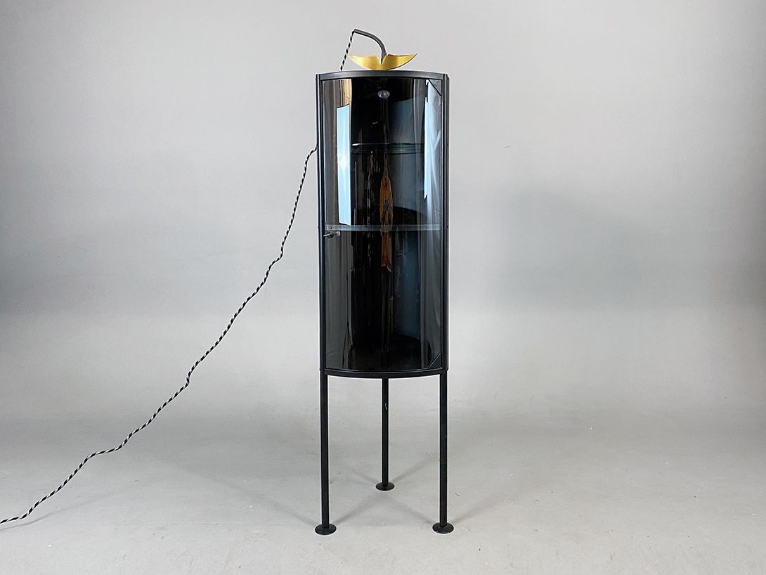 Foto Matte Black Illuminated Cabinet h179x36x47