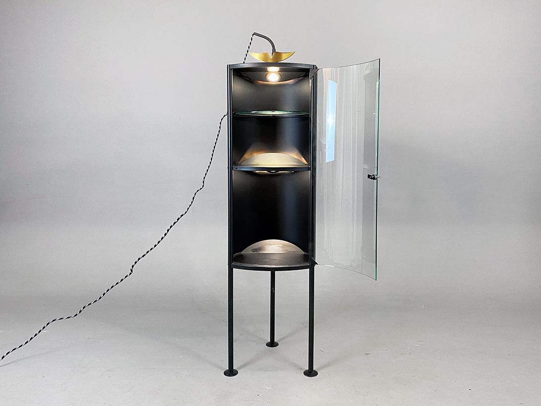 Foto Matte Black Illuminated Cabinet h179x36x47