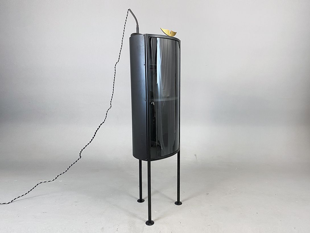 Foto Matte Black Illuminated Cabinet h179x36x47