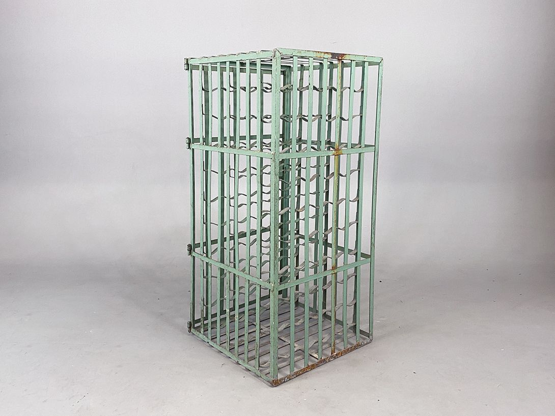 Foto Mint Metal Cage Locker for Wine Bottles h115x54x54