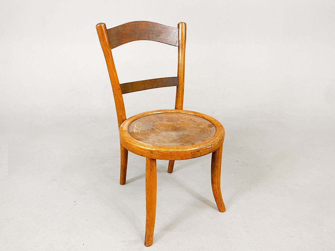Foto Children&#8217;s Chair with Engravings h60x23x33