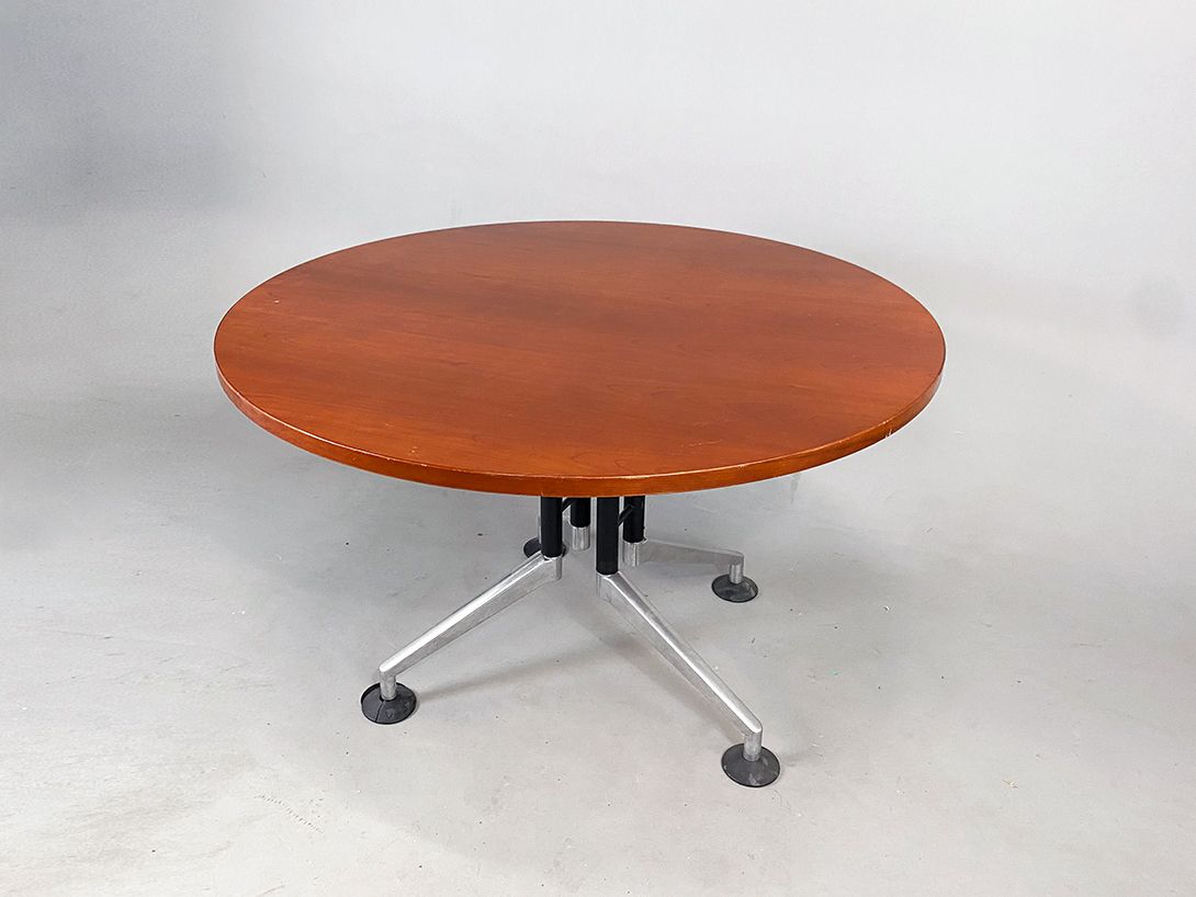 Foto Round Herman Miller Style Dining Table h74x120