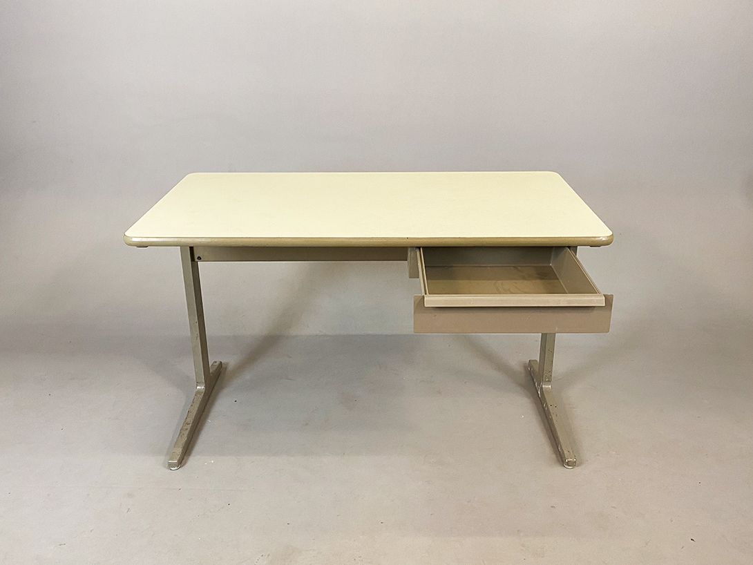 Foto Sage Green Metal School Desk h75x125x63