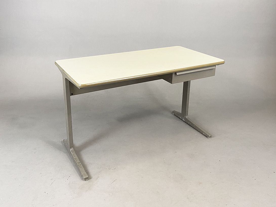 Foto Sage Green Metal School Desk h75x125x63