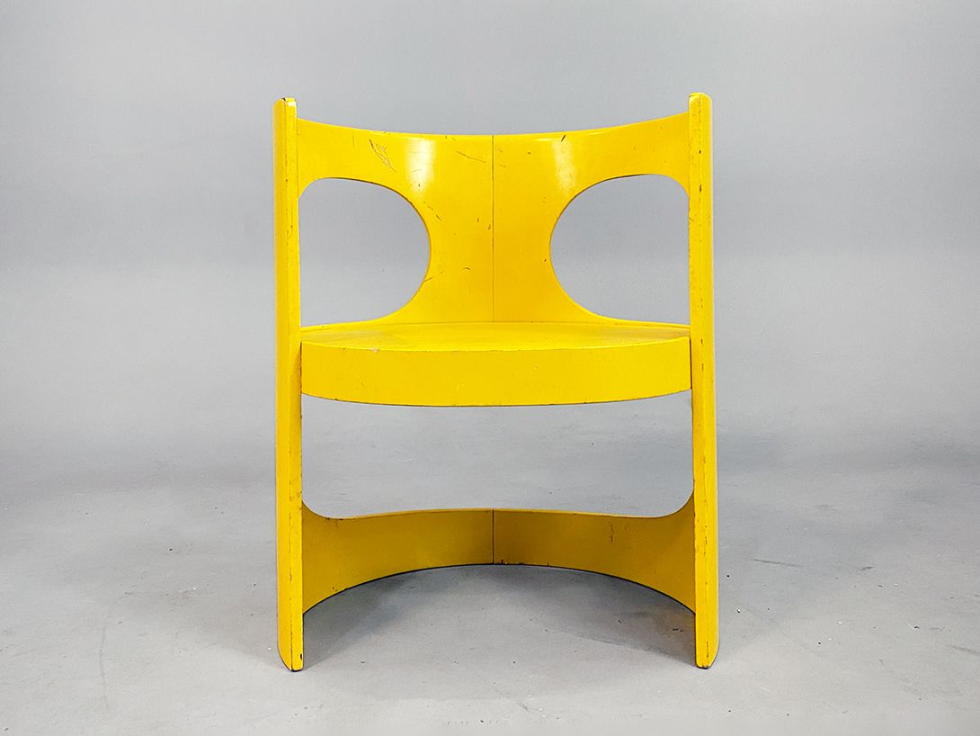 Foto Yellow Wooden Arne Jacobsen Pre Pop Chair h66