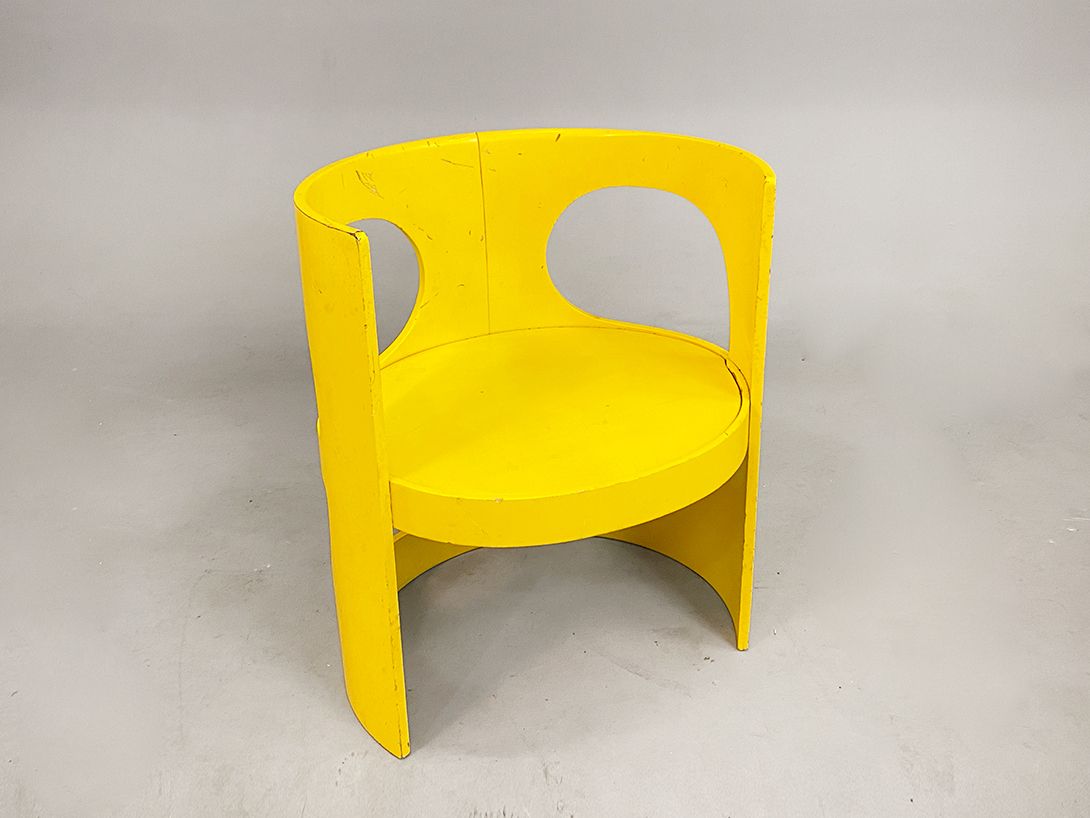 Foto Yellow Wooden Arne Jacobsen Pre Pop Chair h66