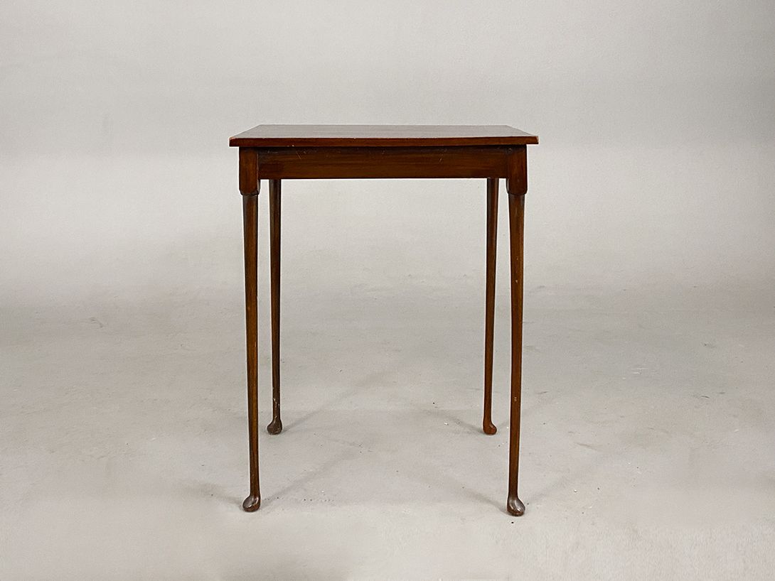 Foto Delicate Brown Side Table h61x50x36