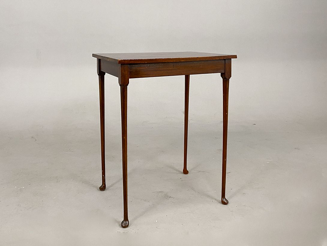 Foto Delicate Brown Side Table h61x50x36