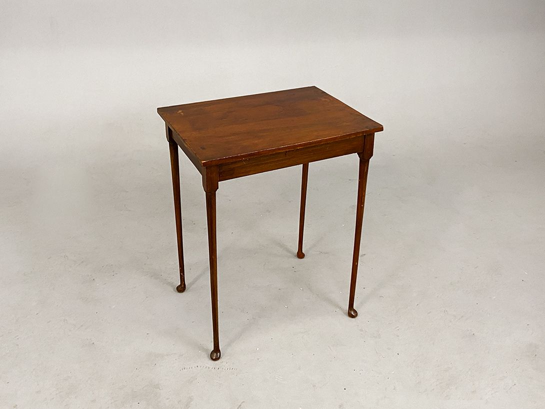 Foto Delicate Brown Side Table h61x50x36