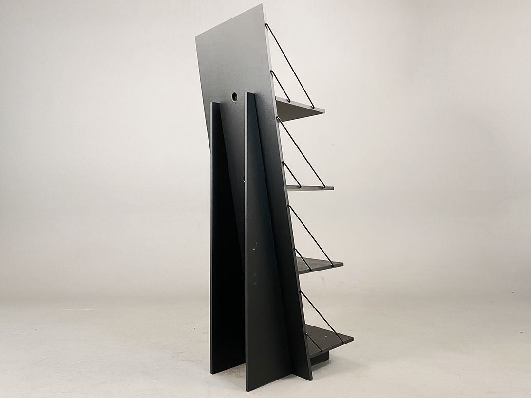 Foto Black Wooden Shelf with Metal Holders