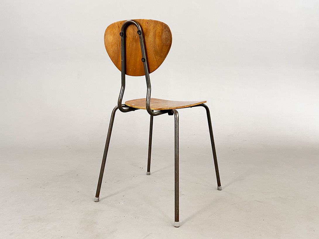 Foto Midcentury Wooden Chair with Steel Legs