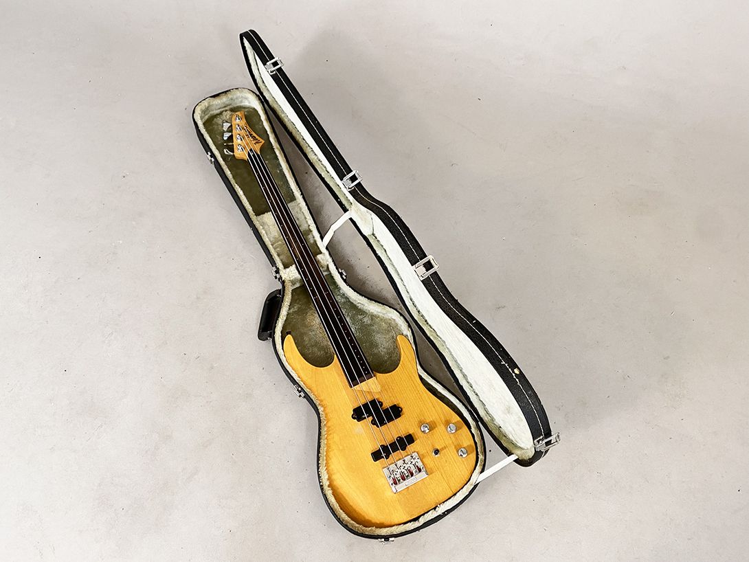 Foto Korean Wooden Bass Guitar with Case
