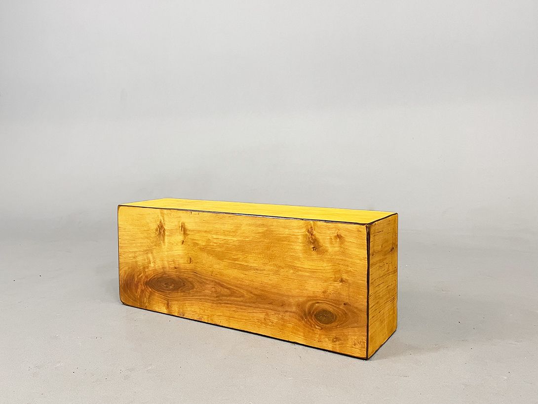 Foto Yellow Wooden Display h47
